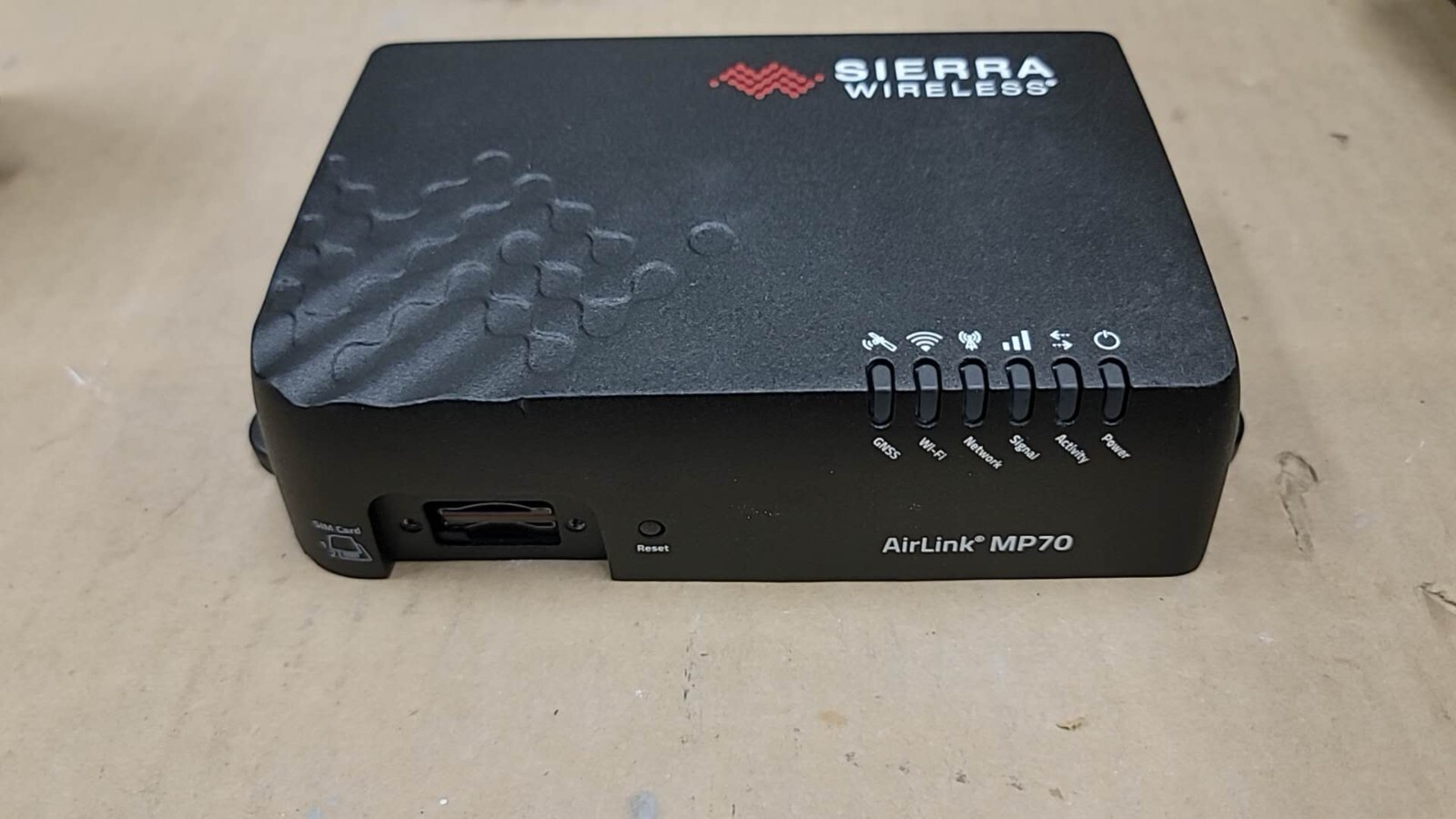 Sierra Wireless AirLink MP70 NA LTE-Advanced Pro w/WI-Fi Rugged Router 1104073