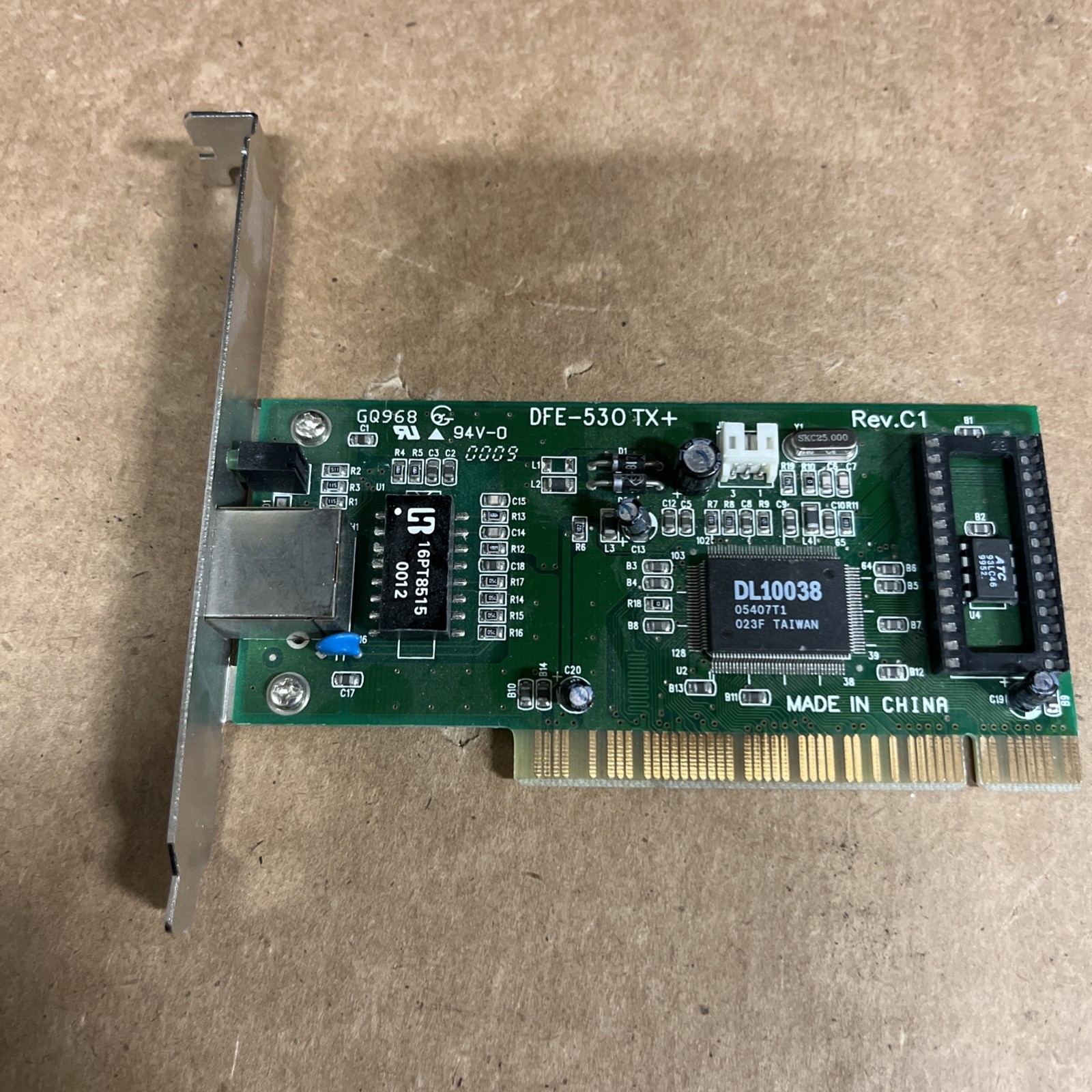 D-Link DFE-530TX+ Ethernet 10/100Mbps LAN PCI Network Card – DL10038D Chipset