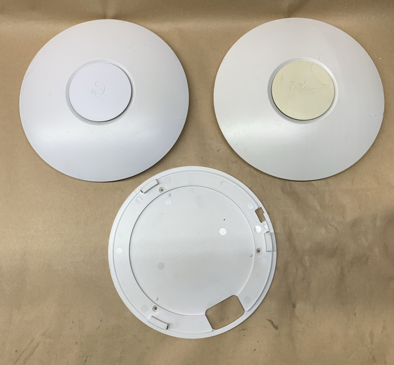 LOT OF 2 Ubiquiti UniFi AP LR Wireless Access Point Long Range 24V PoE + Mount