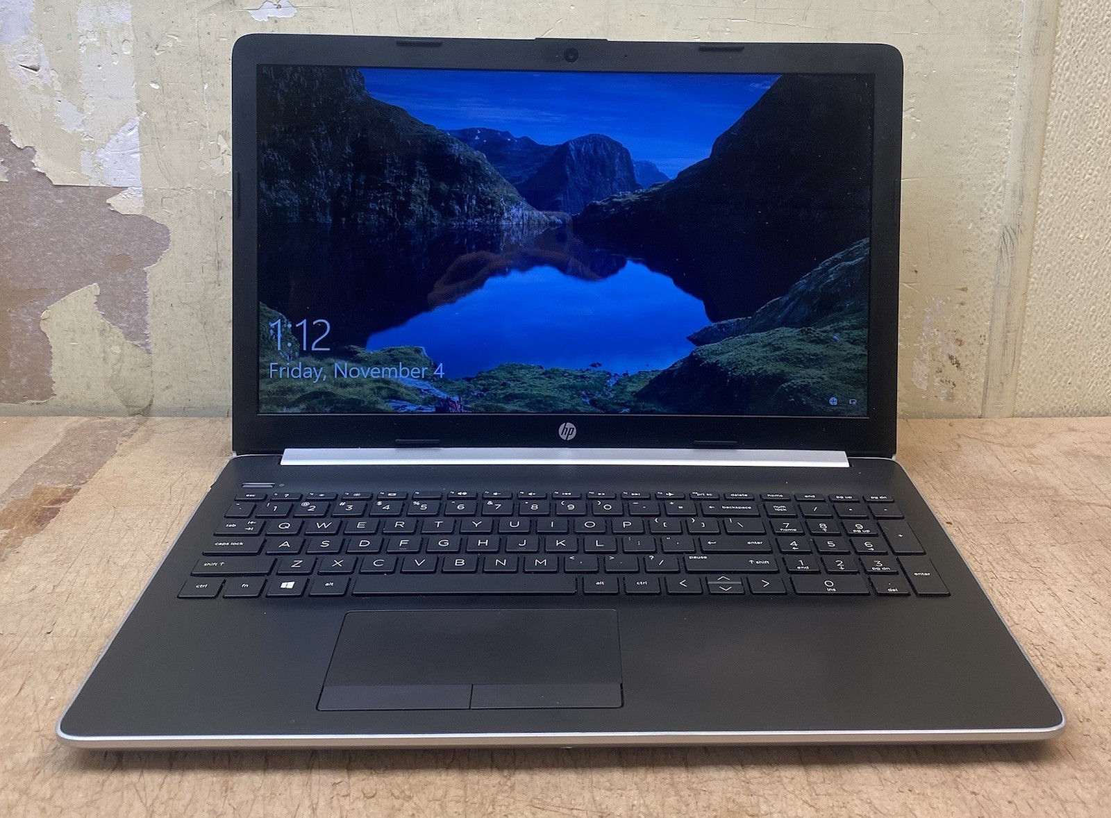 HP  15-DB0005DX | AMD RYZEN 5 2500U  | 126GB | 8GB | NO CHARGER