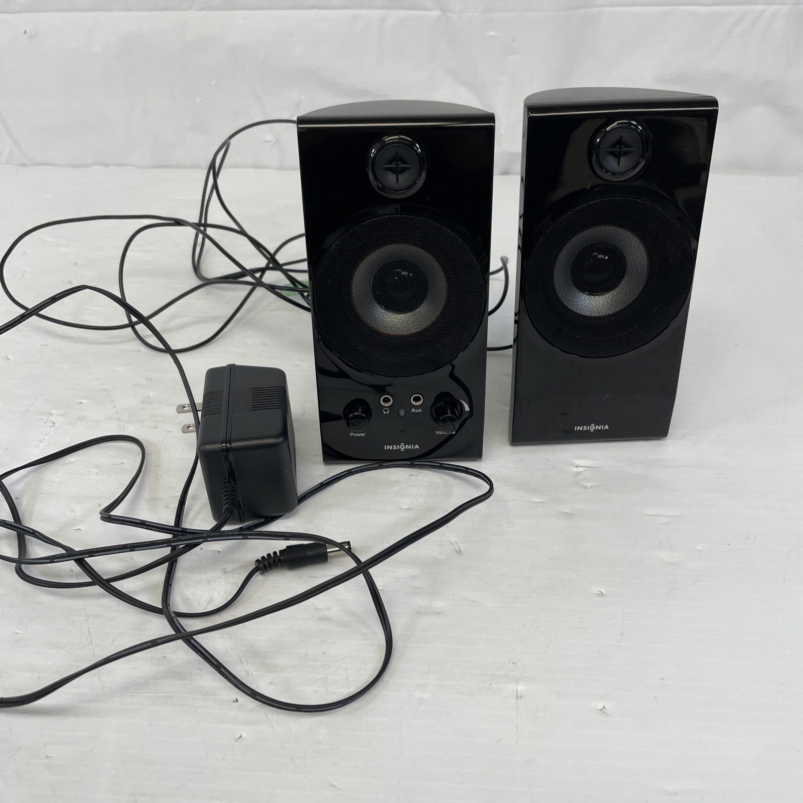 Insignia Stereo Speakers NS-PCS40