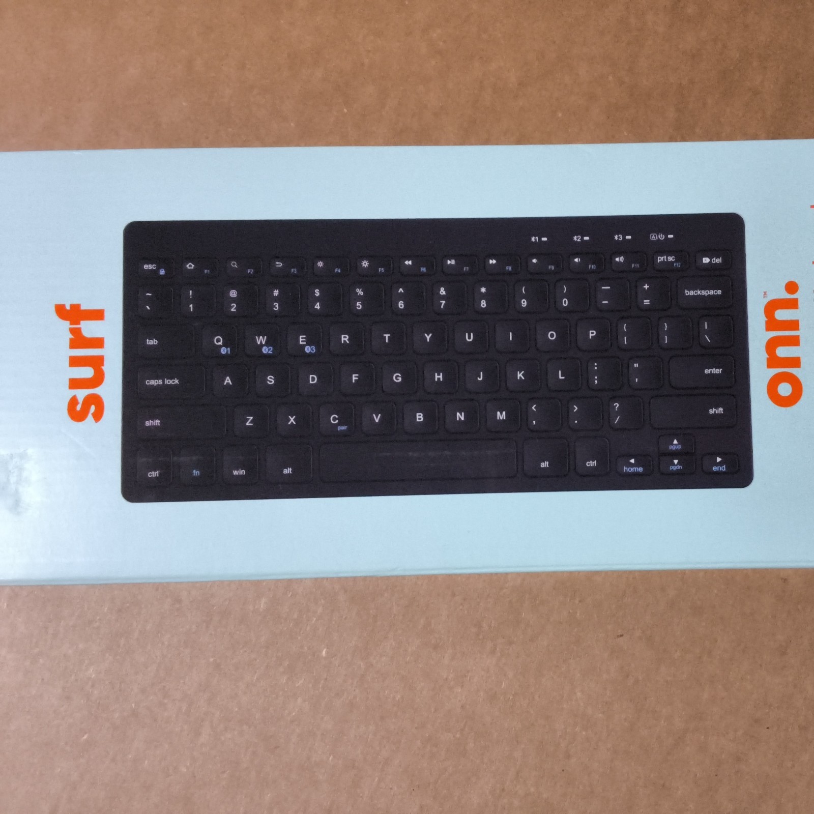 SURF ONN COMPACT WIRELESS Bluetooth KEYBOARD for Tablets Black TAAKYB100042338