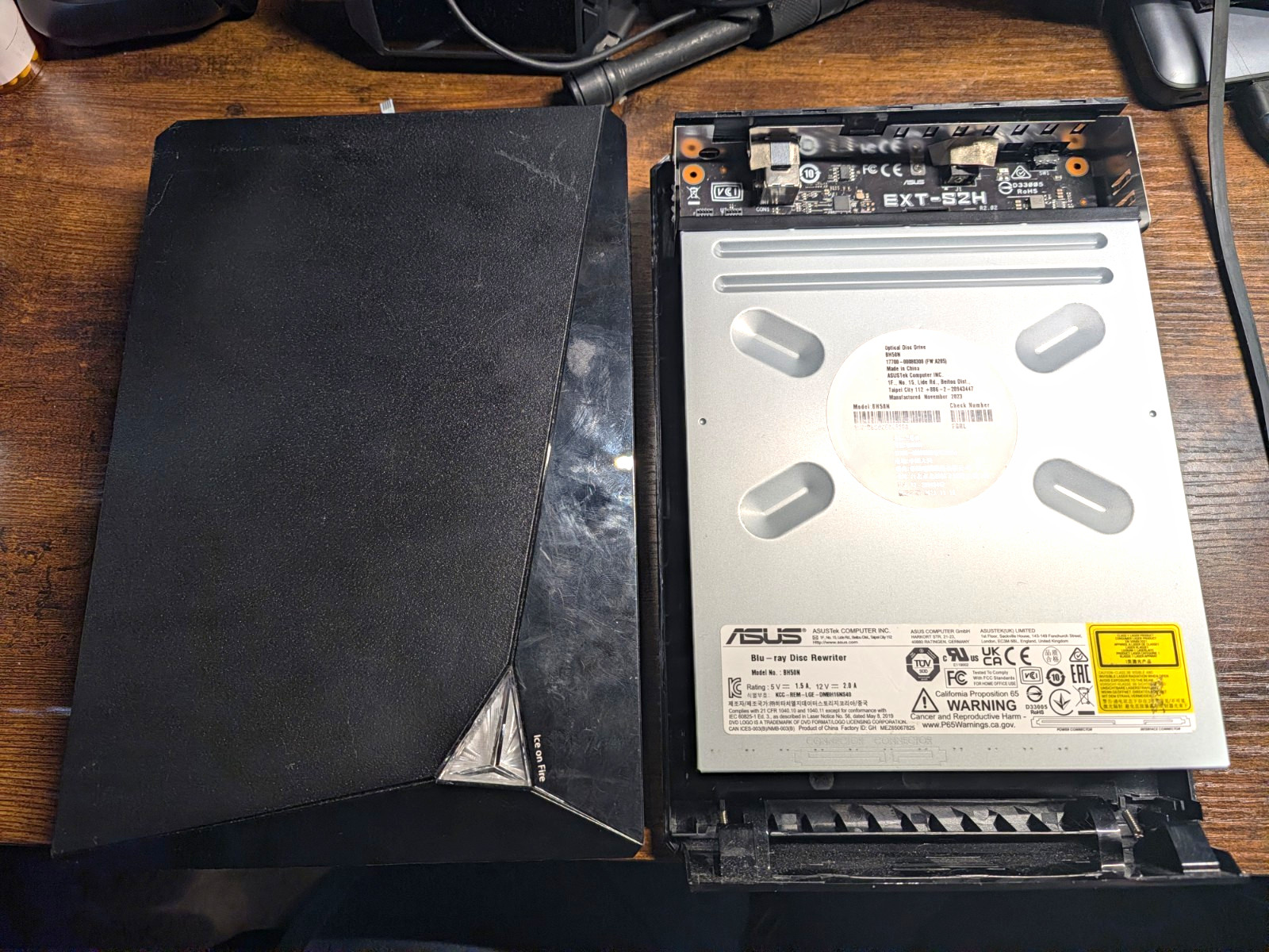 ASUS BW-16D1X-U External Blu-ray Drive 16x USB 3.0 - For Parts