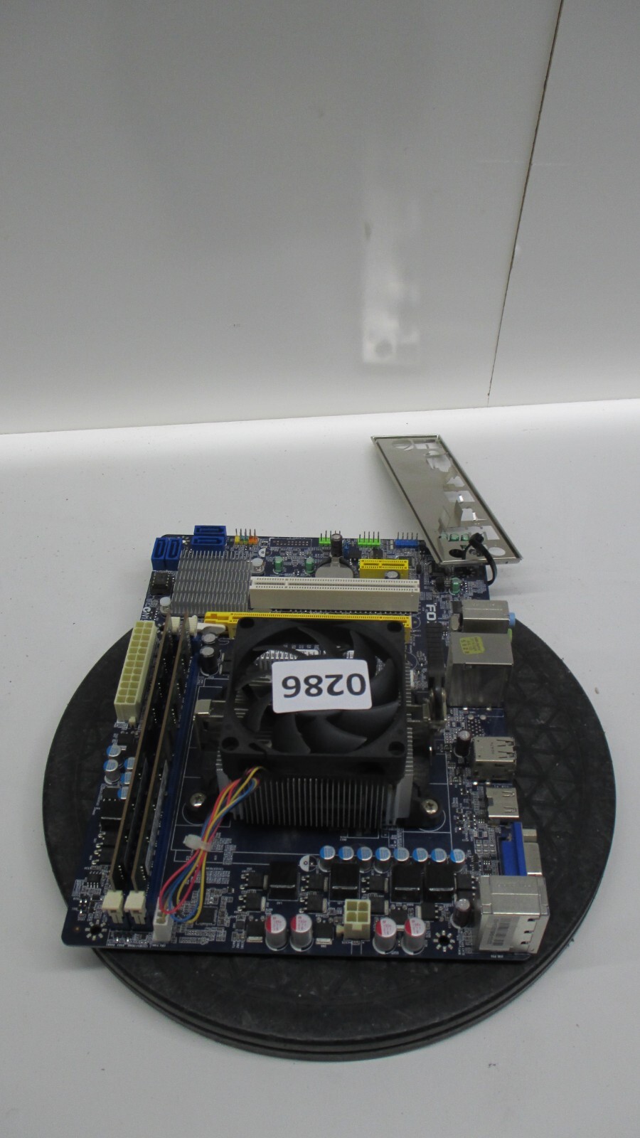 FOXCONN A75M02 Motherboard w/ AMD A6-3650 4GB Ram