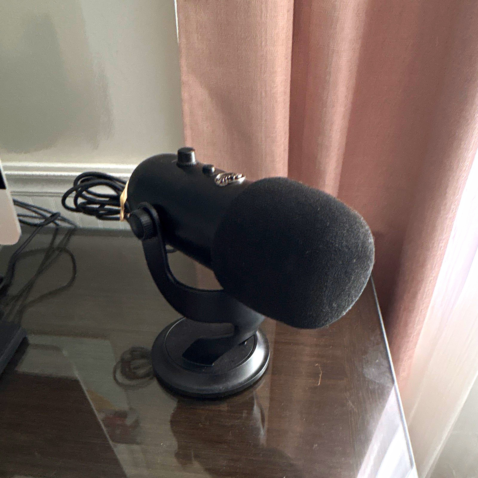 Blue Yeti Blackout USB Mic w/ Stand, 3.5mm Jack, Mute, Gain/Volume, Black