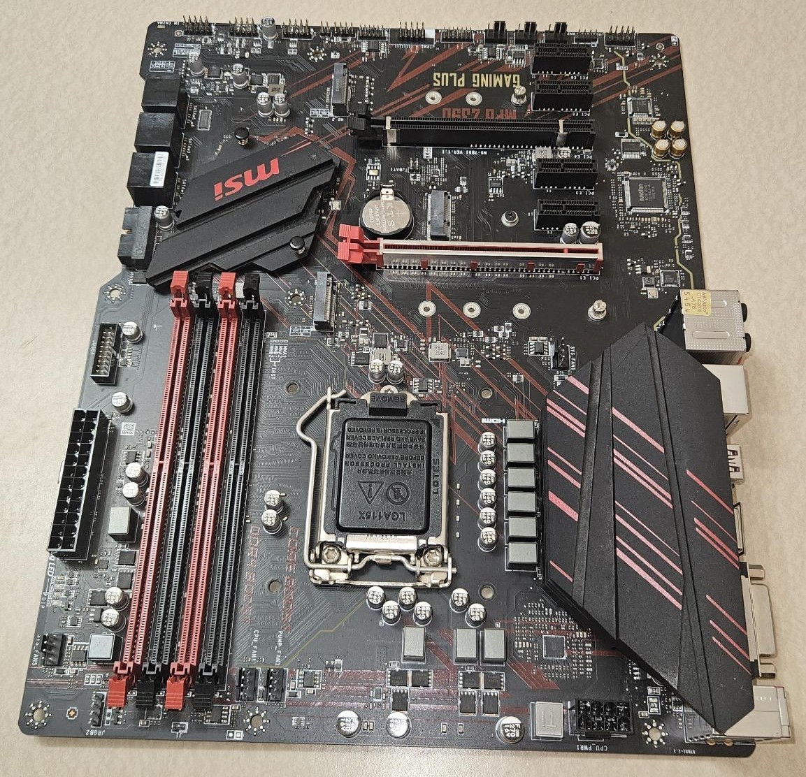 MSI MPG Z390 Gaming Plus LGA1151 M.2 USB 3.1 Gen 2 DDR4 HDMI DVI CFX ATX Z390