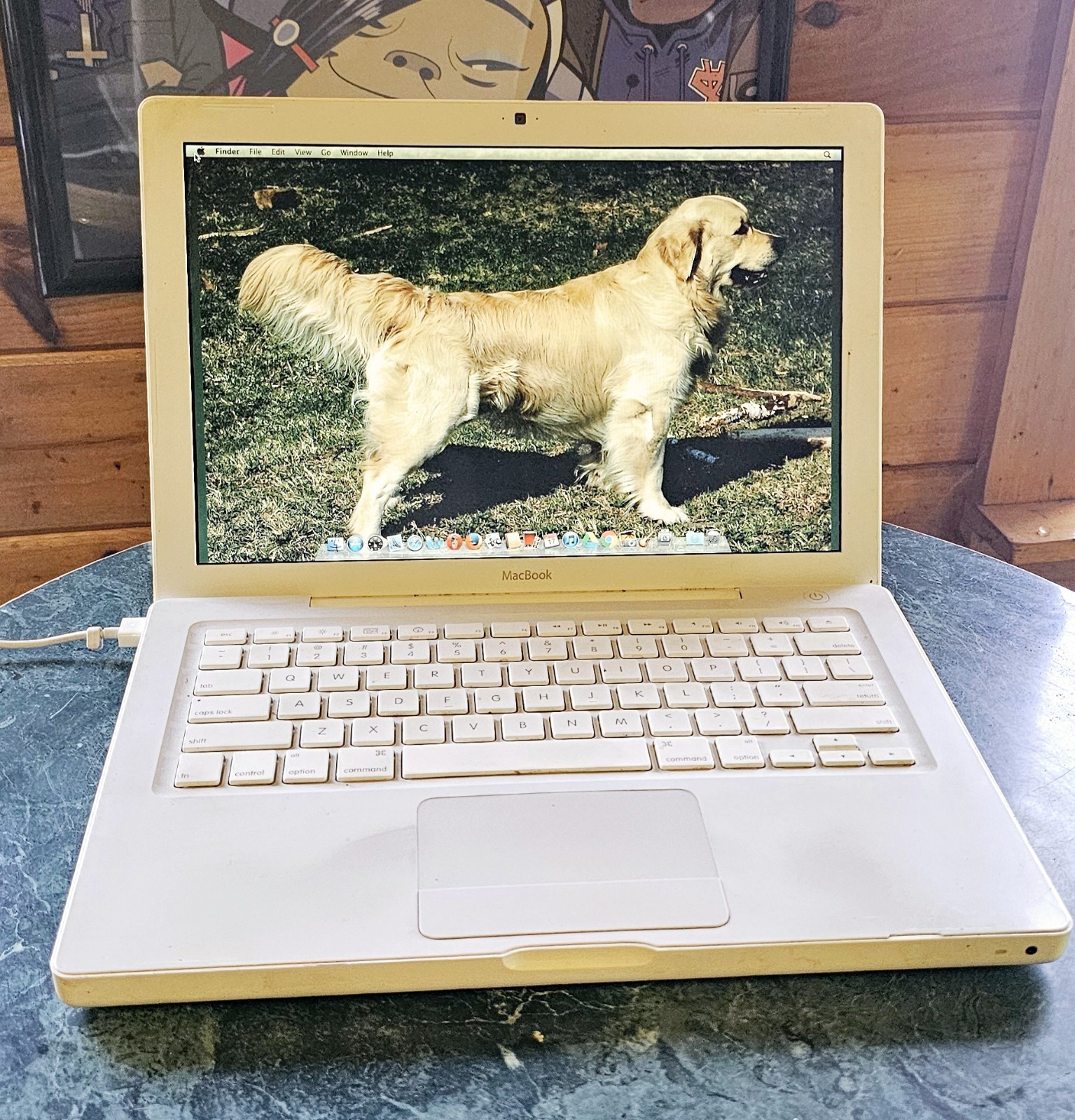 Vintage Apple MacBook A1181  🦖 OSX 10.6.8 2GB RAM WORKS VG+ w/Power Supply