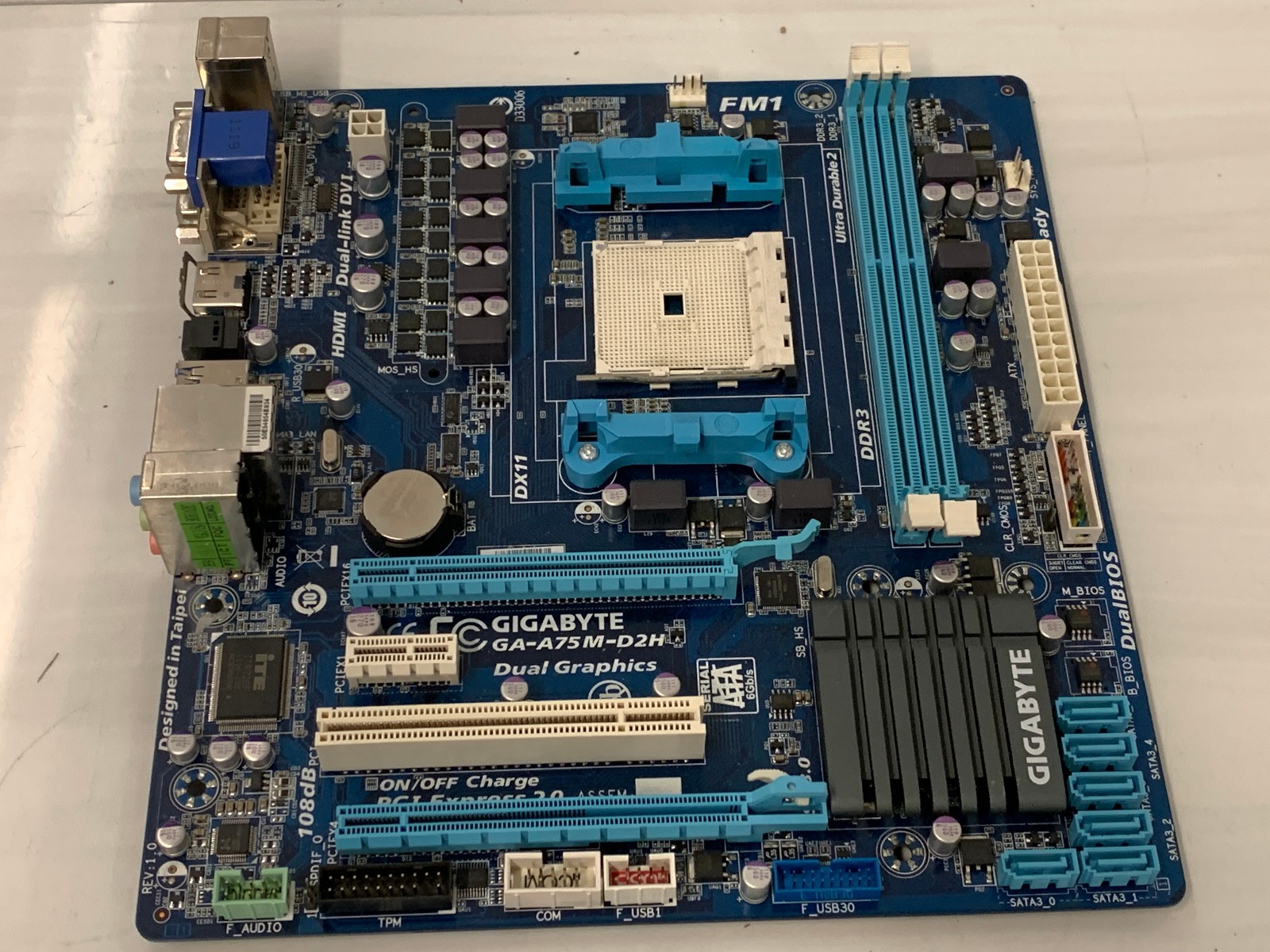 GIGABYTE GA-A75M-D2H AMD A75 Socket FM1 Micro ATX Motherboard Rev 1.0 DDR3 HDMI