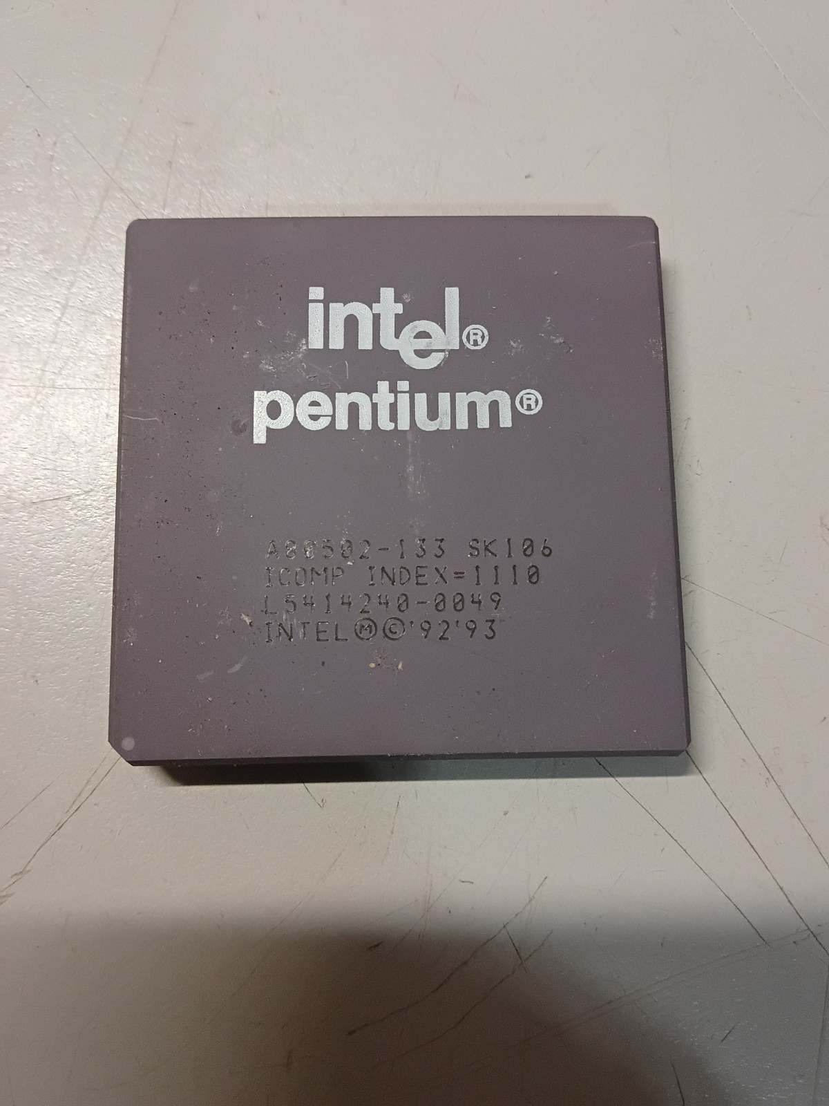 Intel Pentium 133 MHz CPU Socket  7 A80502133 SY022