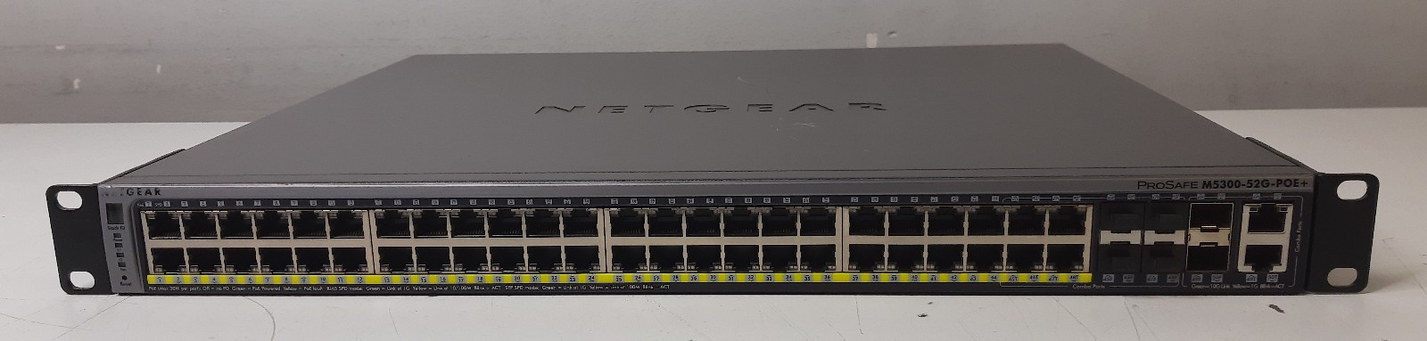 NETGEAR M5300 48 Port Gigabit PoE+ Switch 2x Combo 10Gig M5300-52G-POE+