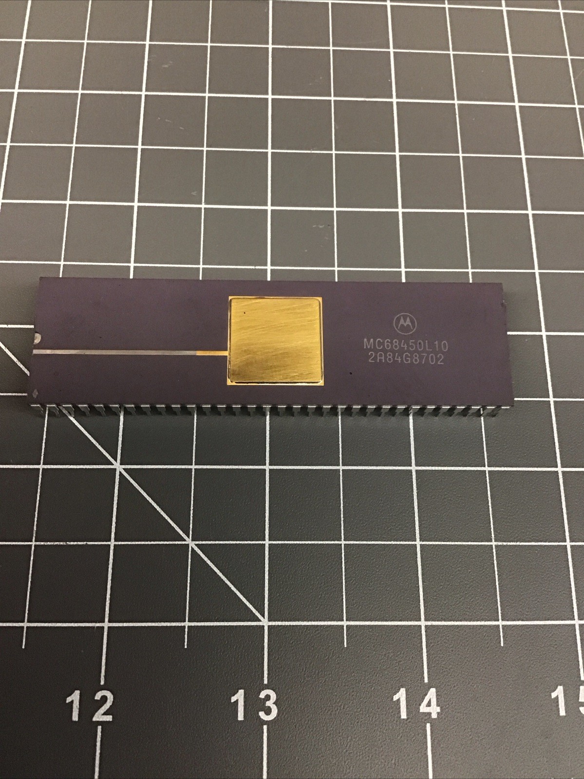 New Old Stock Motorola MC68450L10 DMA Direct Memory Access Controller UM#3-A
