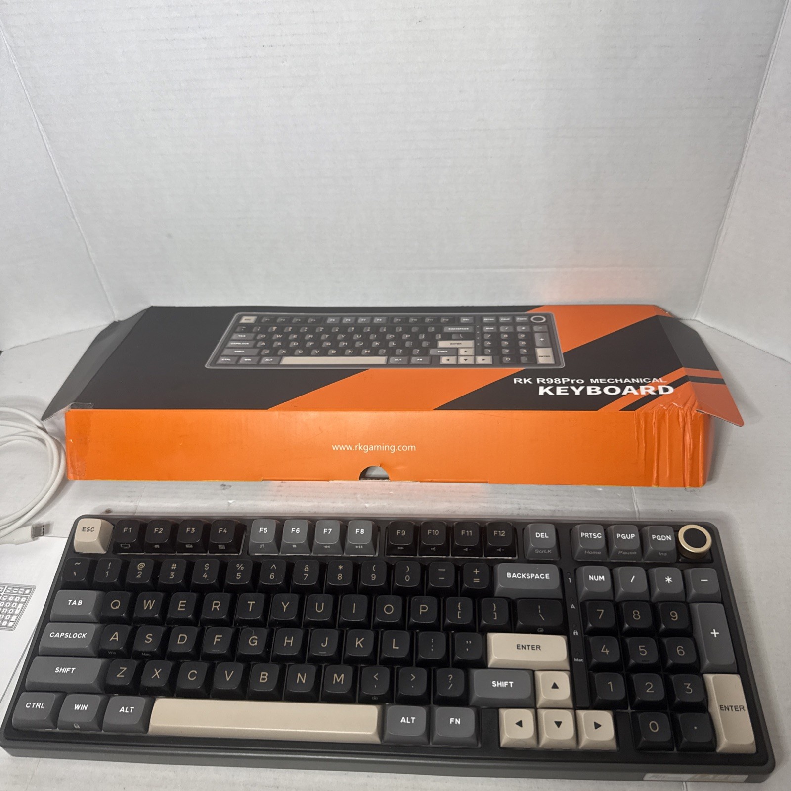 RK ROYAL KLUDGE R98 Pro Wired Mechanical Keyboard 96% Creamy Without The Box