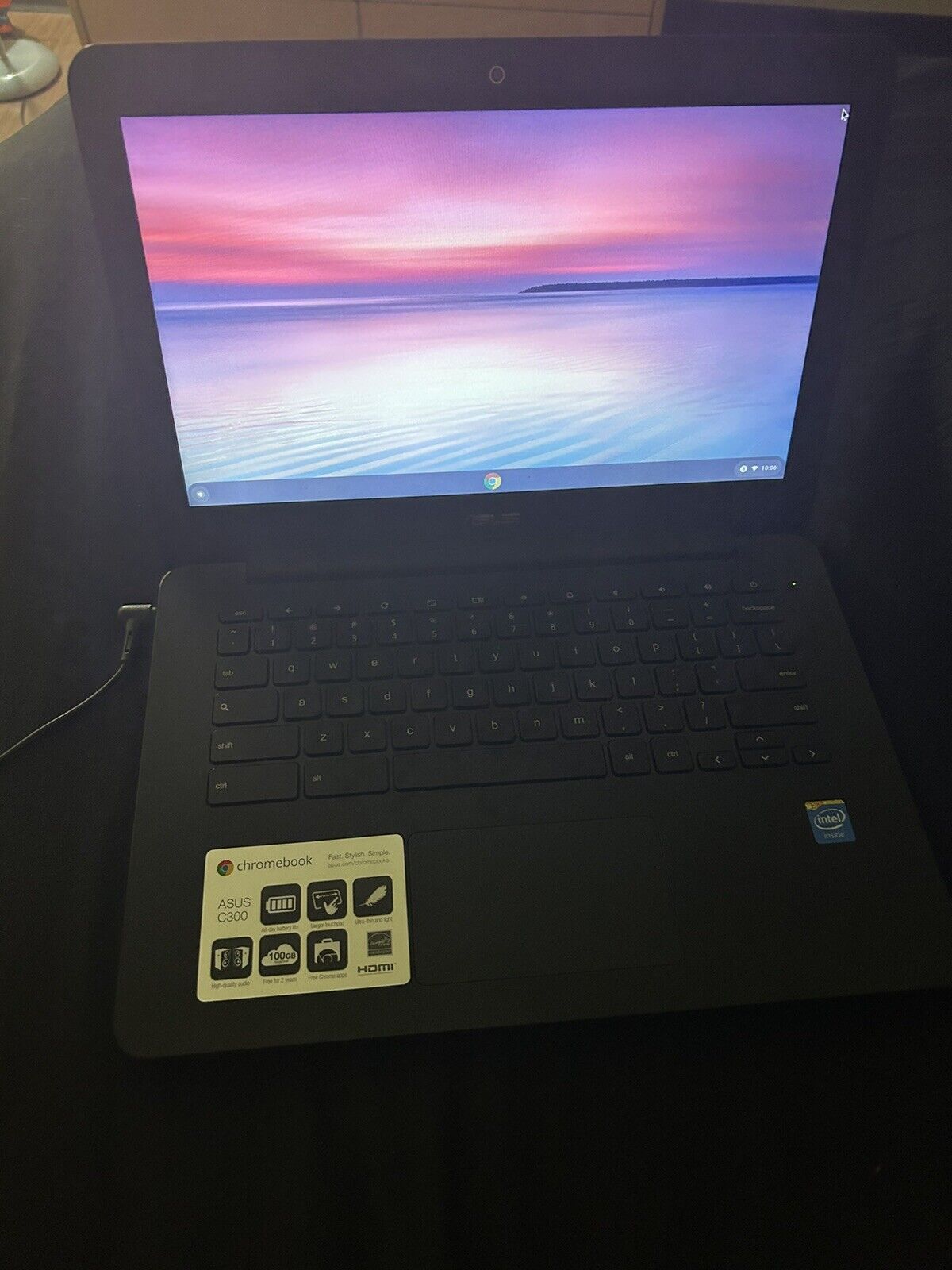 Asus C300M Chromebook Laptop Excellent Condition