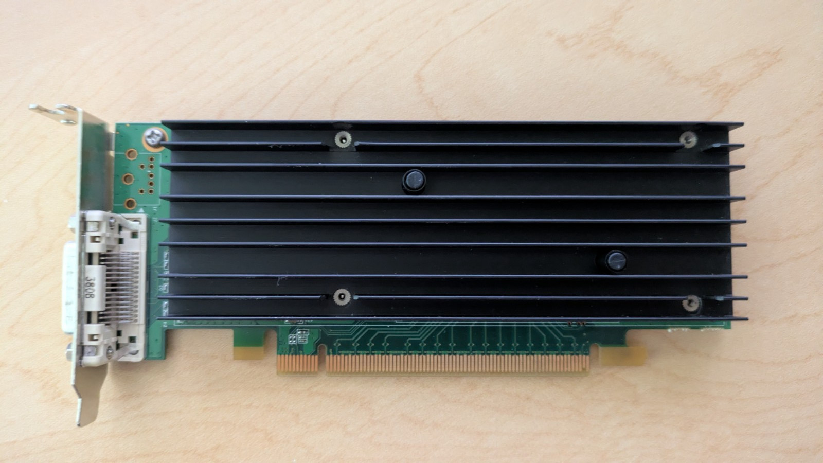 PNY NVIDIA Quadro NVS290 256M PCI-E x16 DVI Graphics Card Half VCQ290NVS-PCIEX16