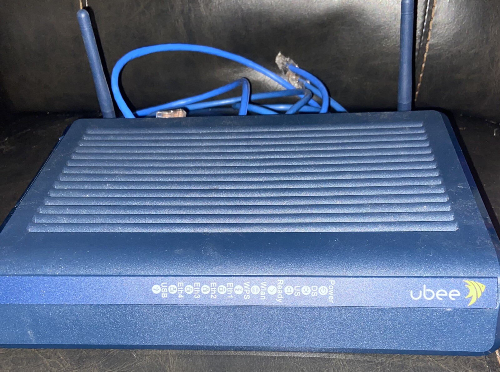 UBEE DDW3611 Dual-Stream N Wireless Cable Modem W/ 3 Ethernet Cords