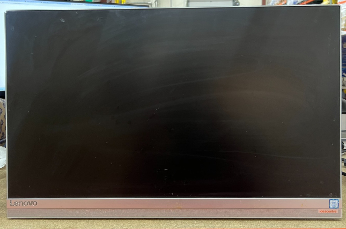 Lenovo IdeaCentre AIO 520S-23IKU (FOR PARTS)