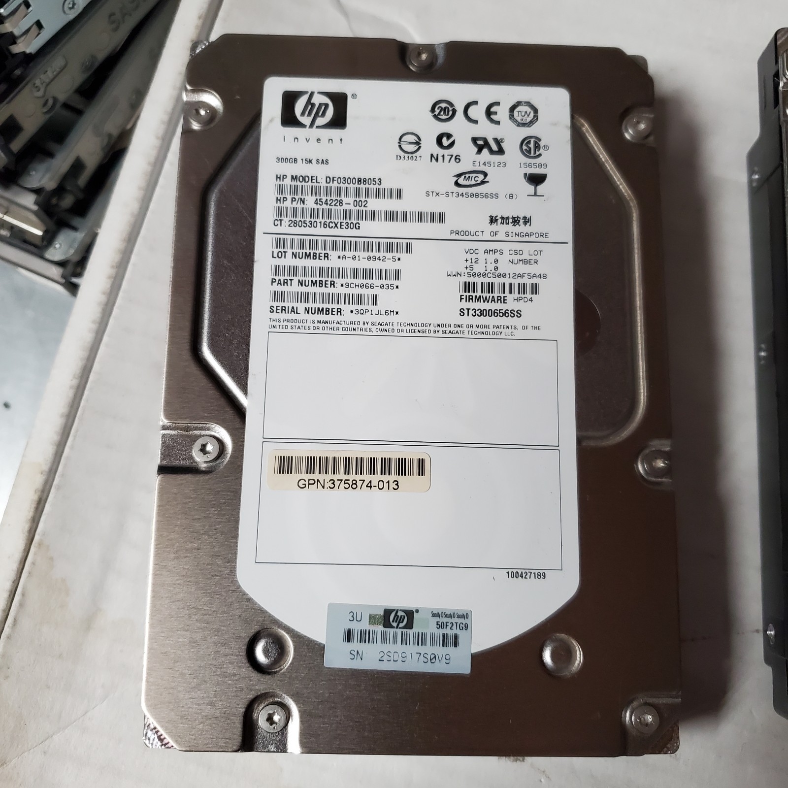 HP 454228-002 300GB 15kRPM 3.5in SAS 3G Enterprise G4-G7 HDD