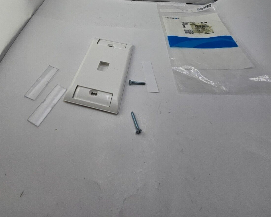 (QTY 13) Commscope 1-2111008-3 Faceplate 1-Gang, 1 Port, Alpine White