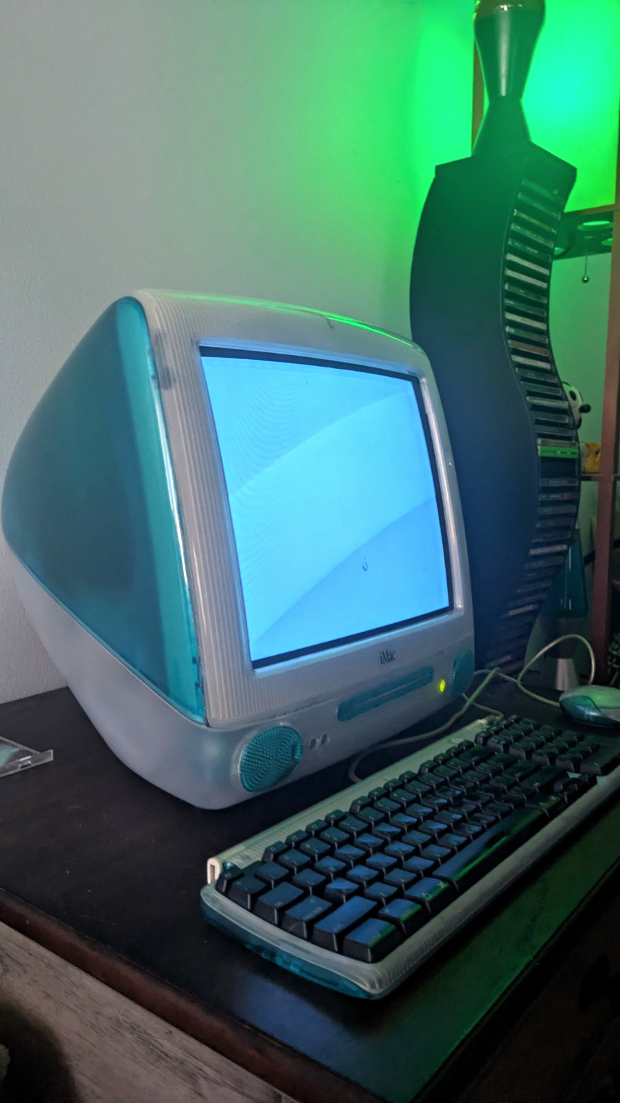 Vintage Working 1998 Apple iMac G3  Teal Bondi Blue Mac OS W/ Keyboard & Mouse