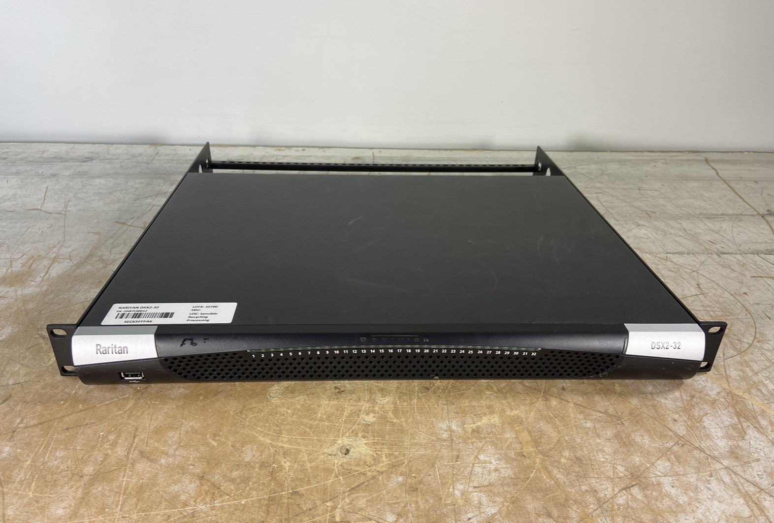 RARITAN DOMINION DSX2-32 32-PORT SERIAL CONSOLE SERVER