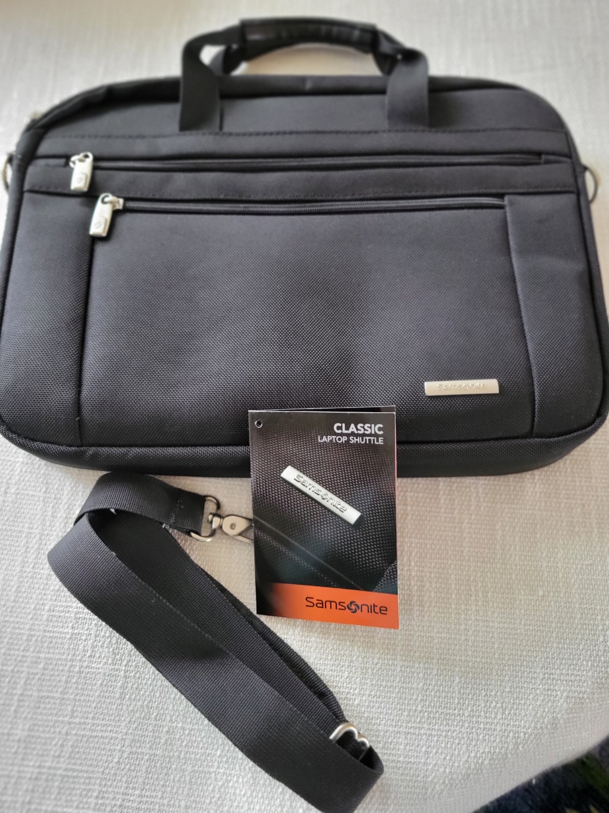NWOT Samsonite Classic Laptop Shuttle Bag Black 15.6-16" Crossbody Briefcase
