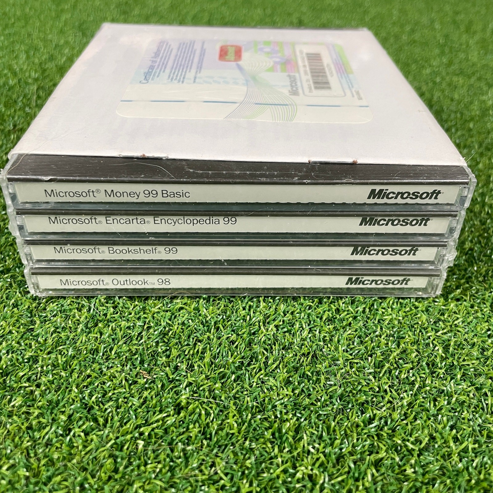 Microsoft Money 99, Encarta 99, Bookshelf 99 Outlook 98 Bundle New/Sealed