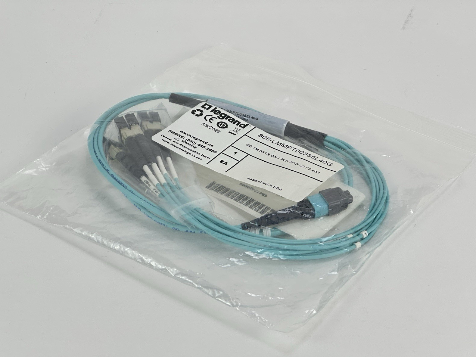 Legrand 808-LMMPT00355L40G Fiber Optic Cable 1M MTP-LC 40/100 Gigabit Multimode