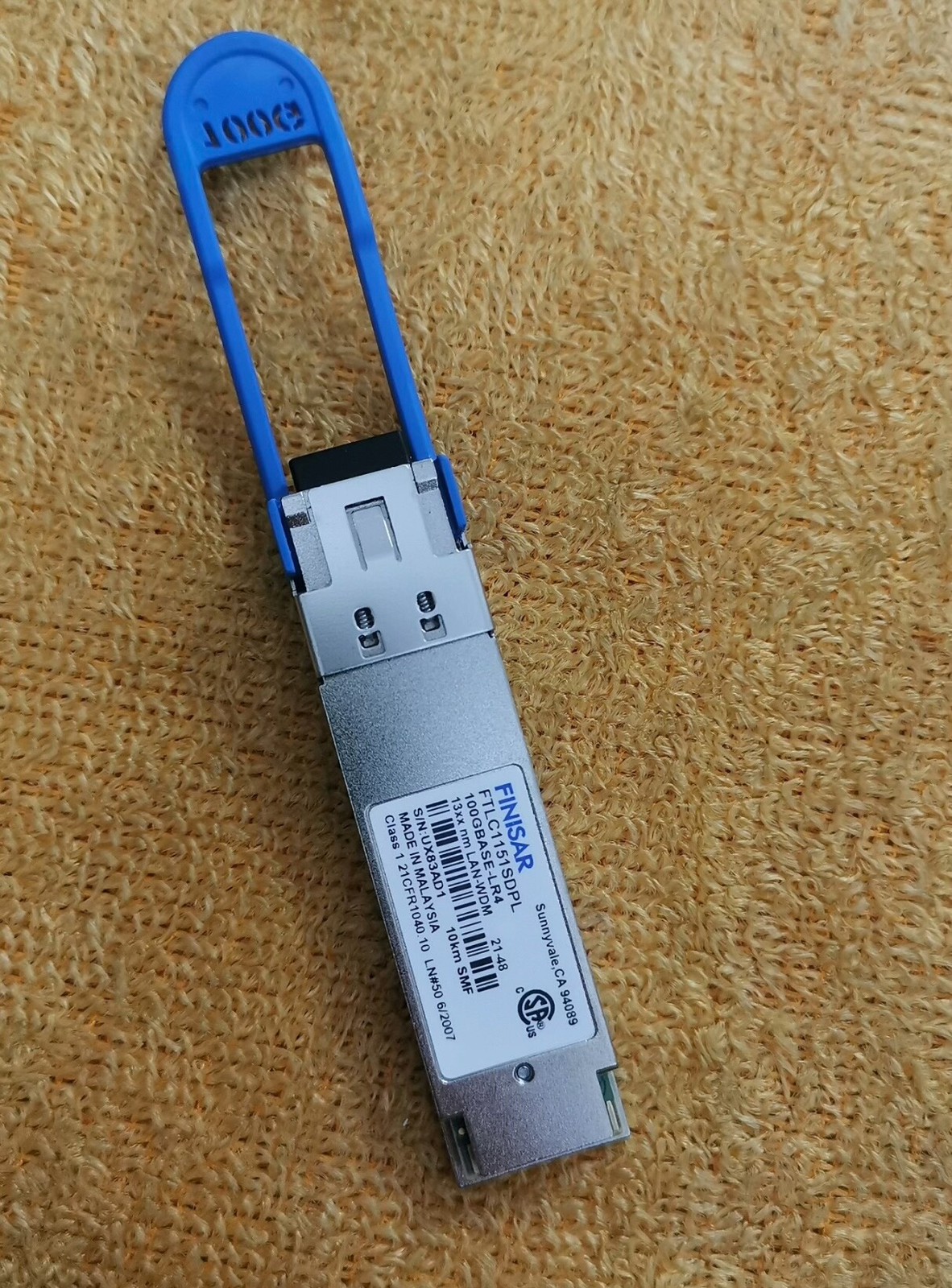 1x Finisar FTLC1151SDPL QSFP28 OTU4/100GBASE-LR4 4x28G Dual Rate 10km SMF