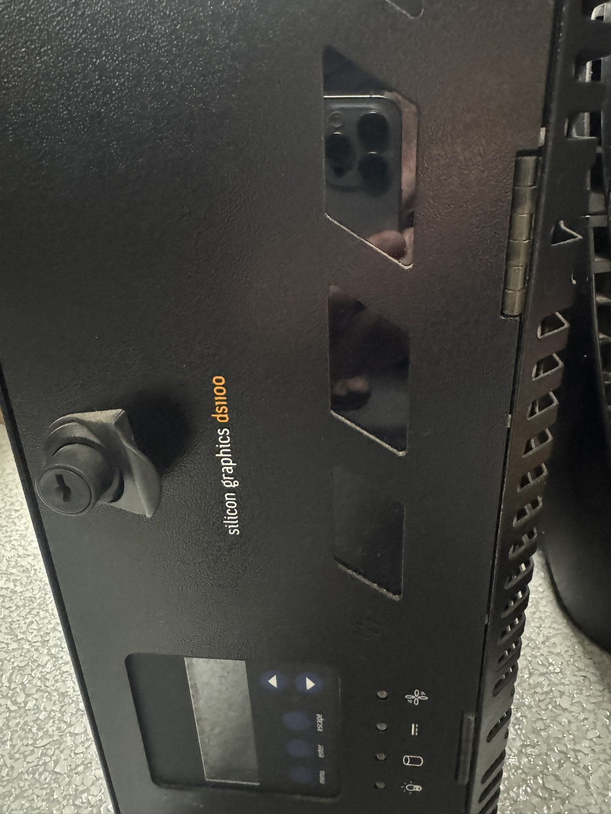 Silicon Graphics SGI DS1100 Disk Array Model NR8Le