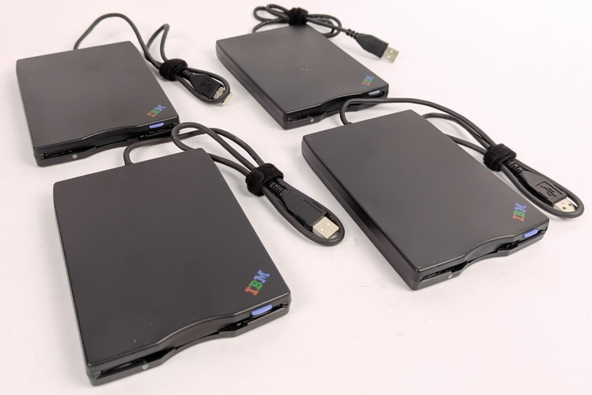 *LOT OF 4* IBM USB Portable Diskette Drive Floppy Disk 3.5” MPF82E, Cases