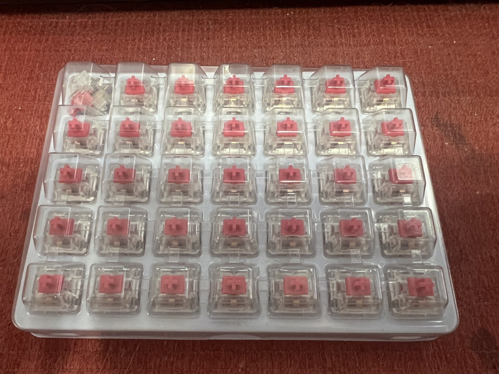 Gateron Aliaz Silent Tactile Keyboard Switches Pink 35 Count