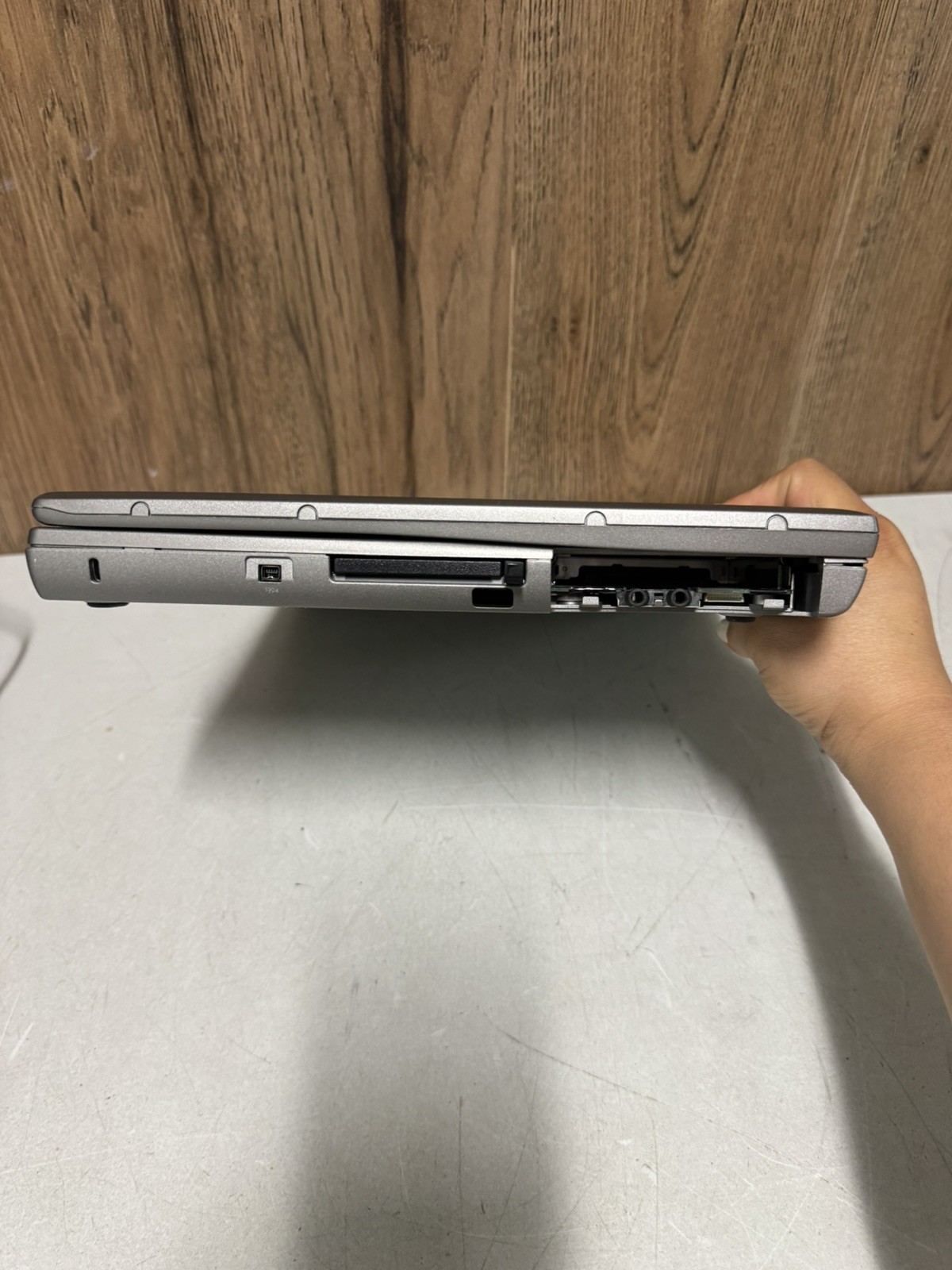 Dell Latitude D800 Vintage Laptop @ 1.60GHz Pentium M 512MB RAM NO SSD/HDD.