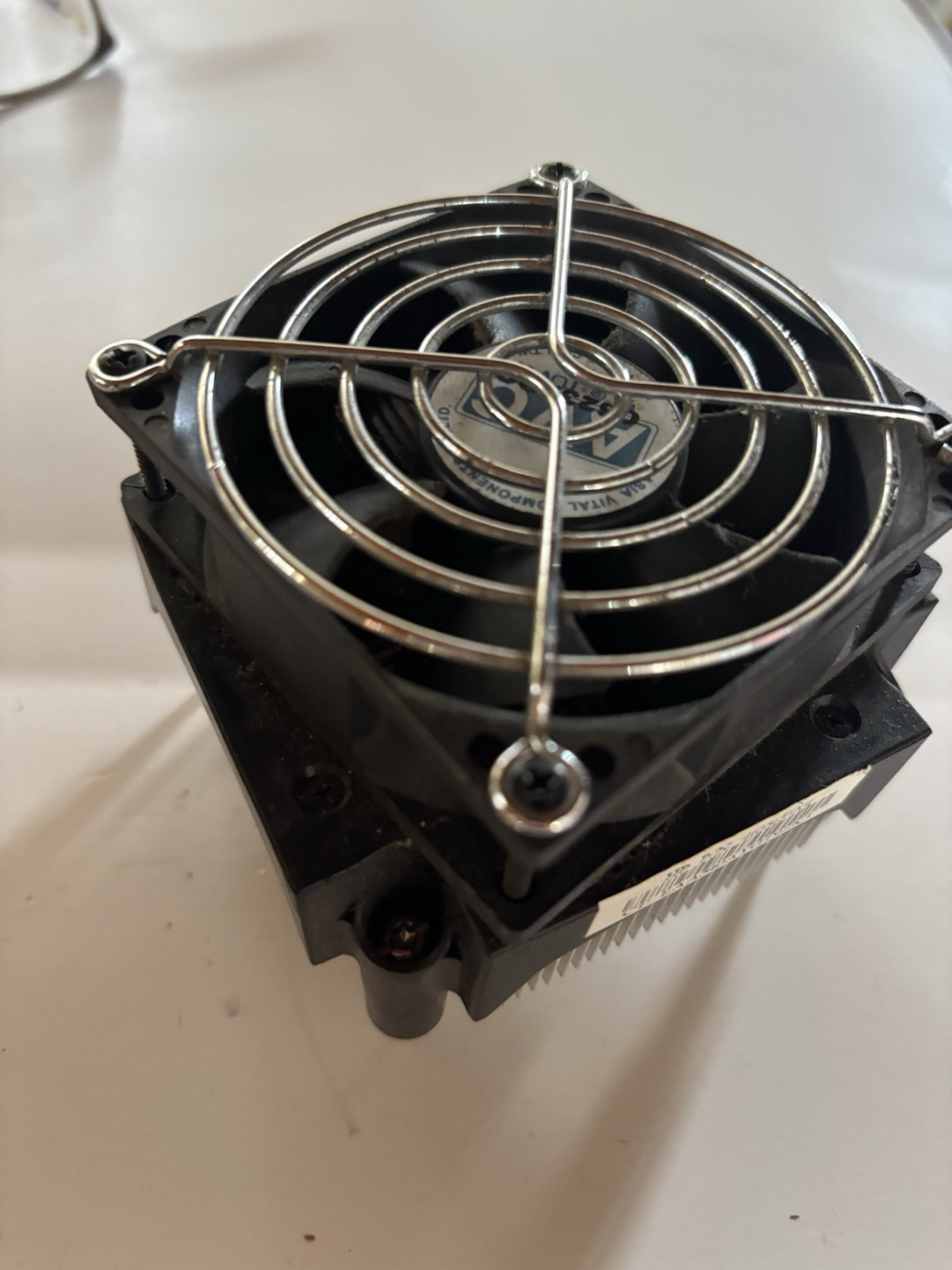 FUJITSU ESPRIMO P2540 DESKTOP HEATSINK AND FAN V26898-B952-V1