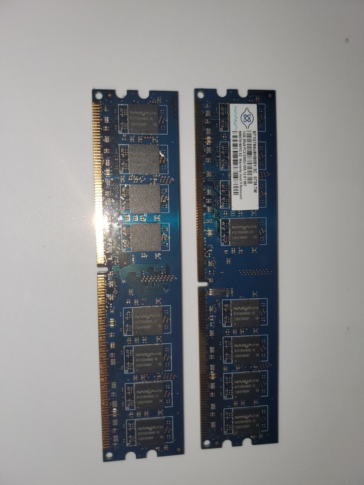 Nanya 1 GB DIMM DDR2 Memory (NT1GT64U8HB0BY-25C) Qty:2