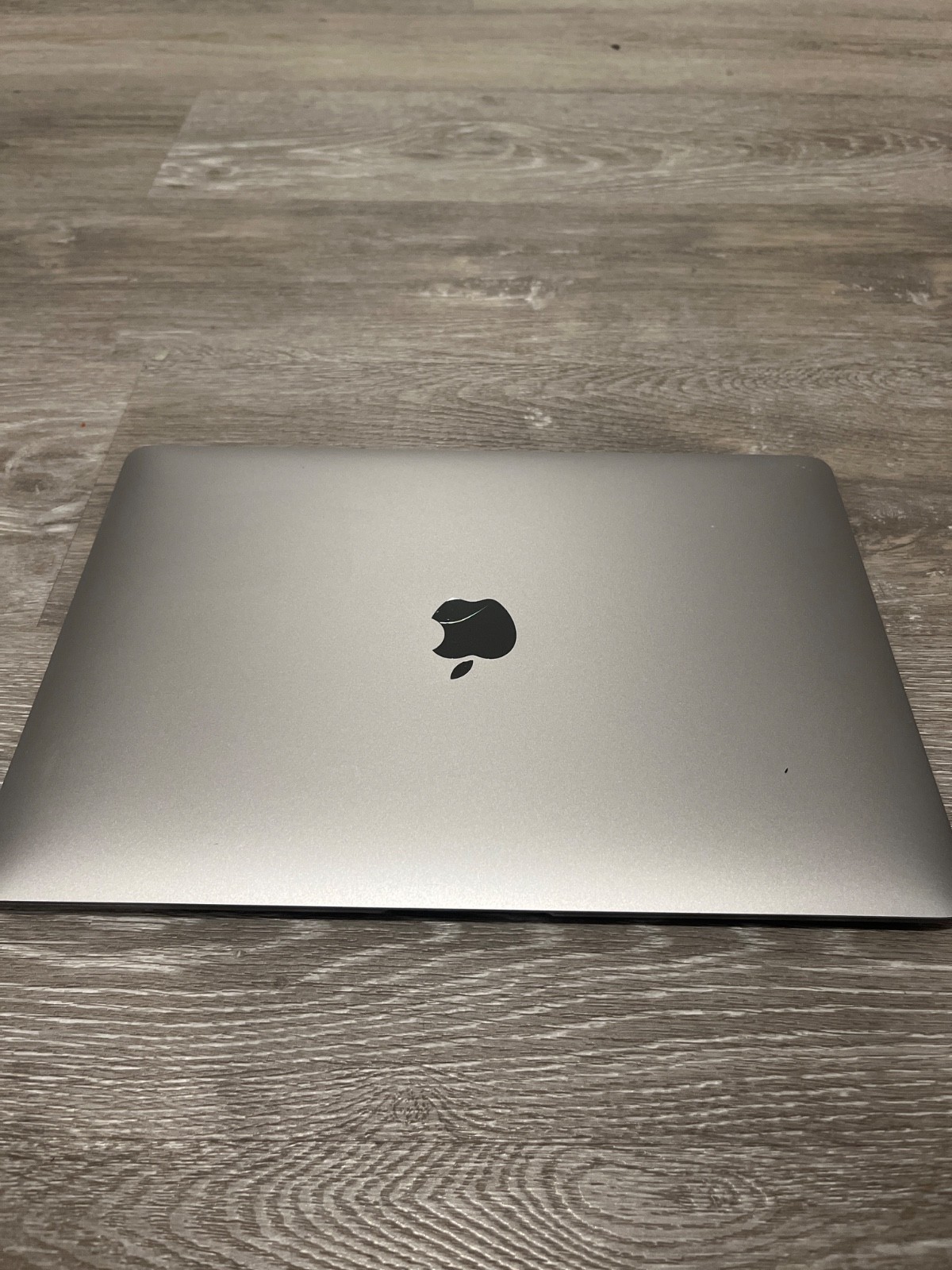 Apple MacBook Air 13.3"(128GB SSD, Intel Core i5 8th Gen, 1.6GHz, 8GB RAM)...