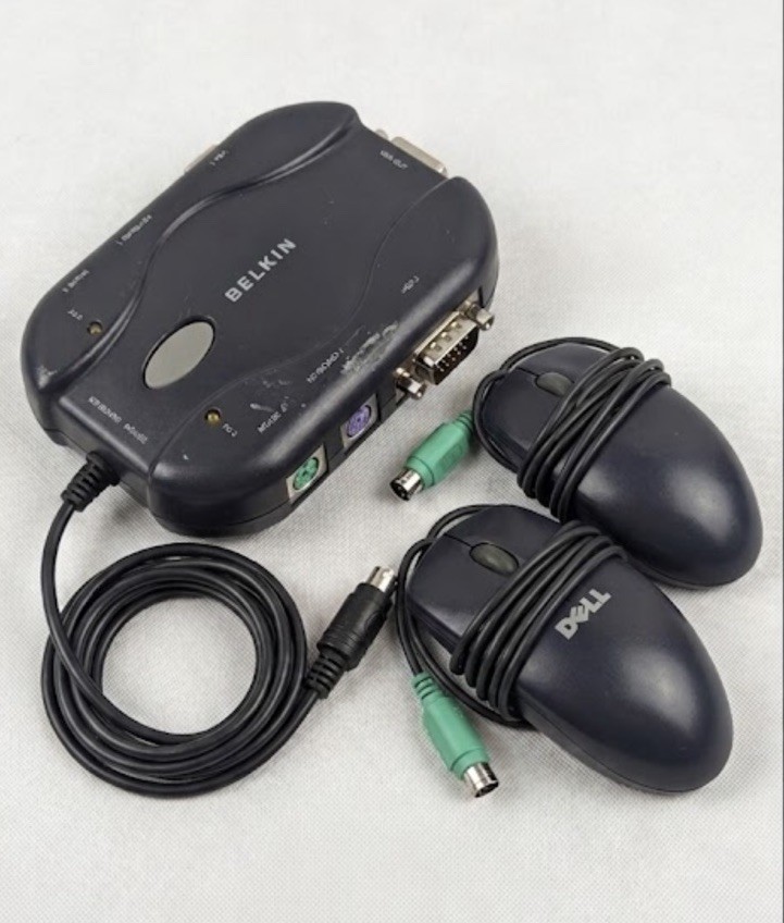 Belkin 2-Port PS/2 KVM Switch F1DJ102P-w/ 6ft Cable Kit+2 Dell PS/2 Mice