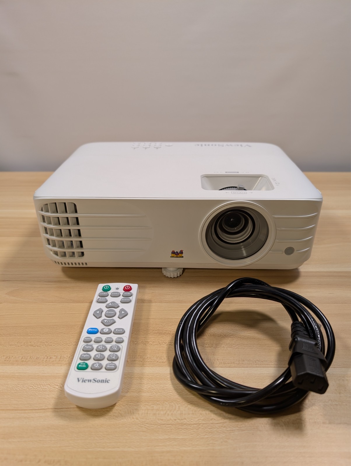 ViewSonic PX701HD-2 1080p Home Theater Projector 3500 Lumens, New Bulb & Remote