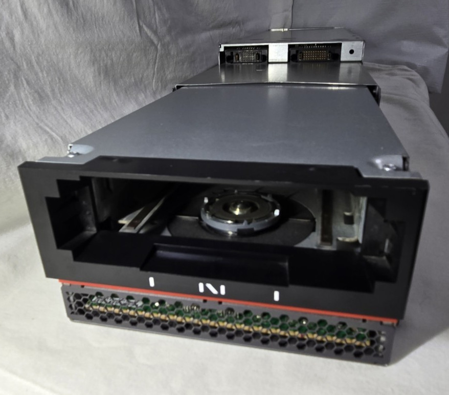 Oracle Sun StorageTek T10000D FC Tape Drive for SL8500 Library w Sled PN:7081256
