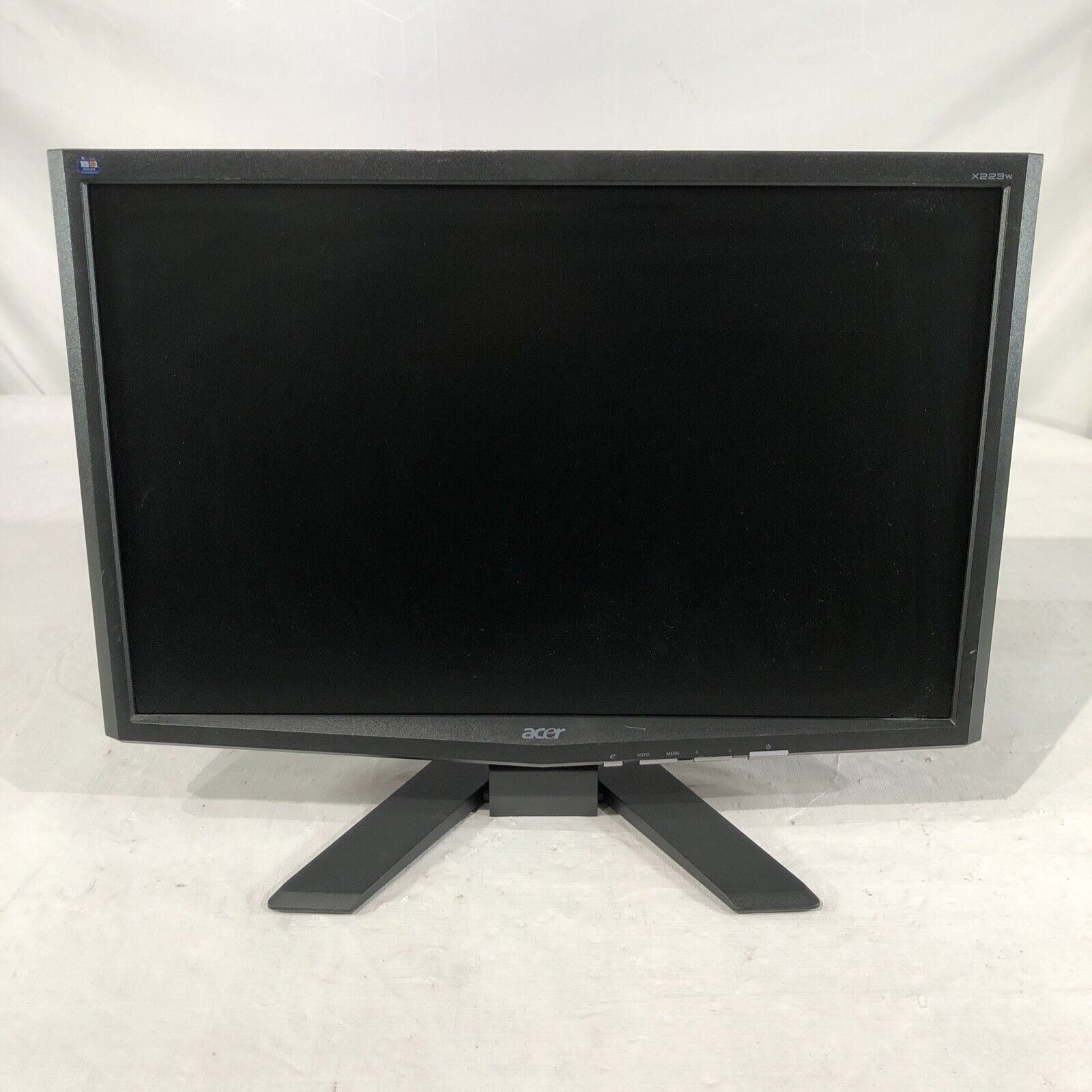 Used Acer X223W 22