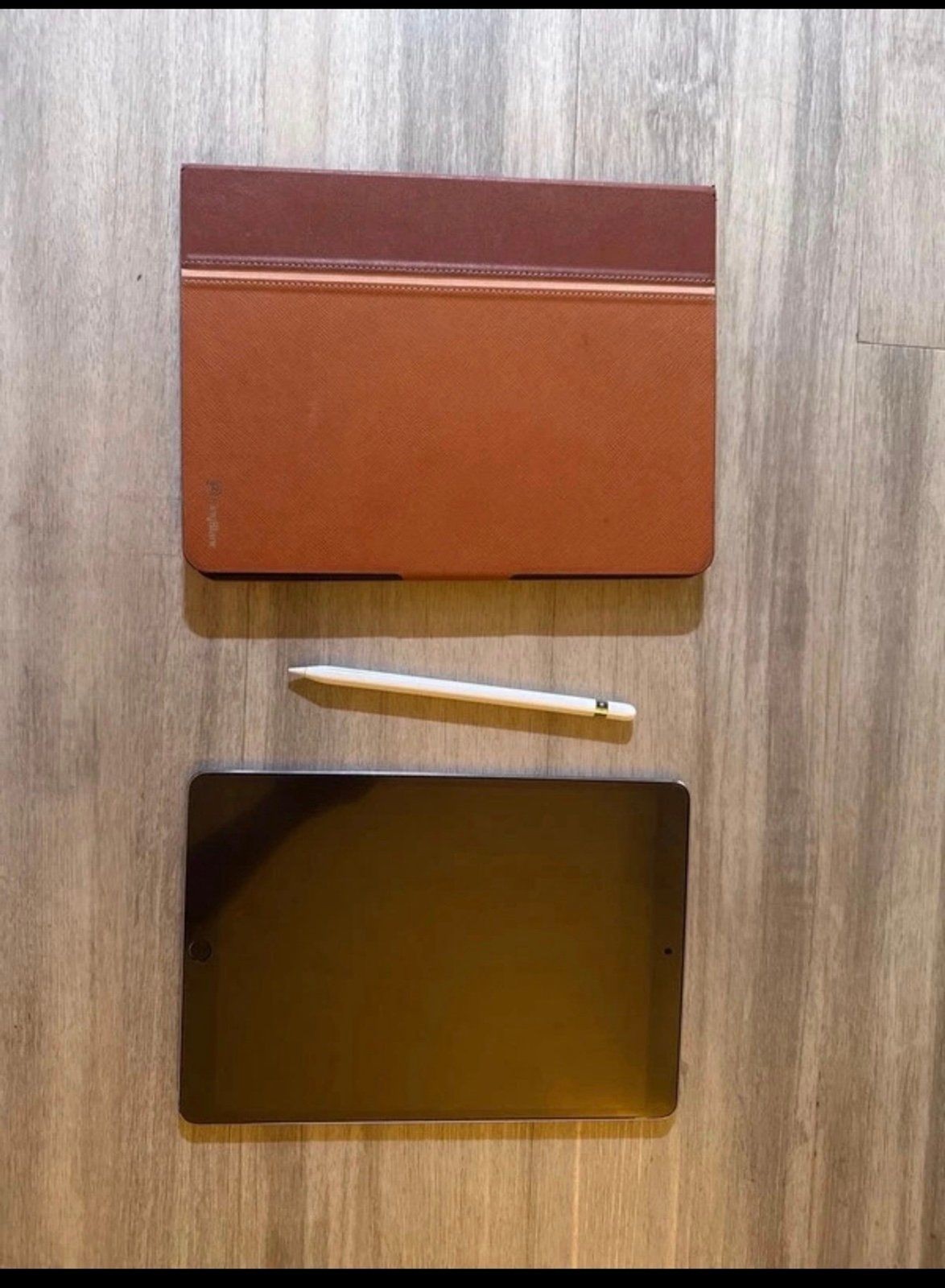 Apple iPad Pro 10.5” + Apple Pencil + Case – Excellent Condition