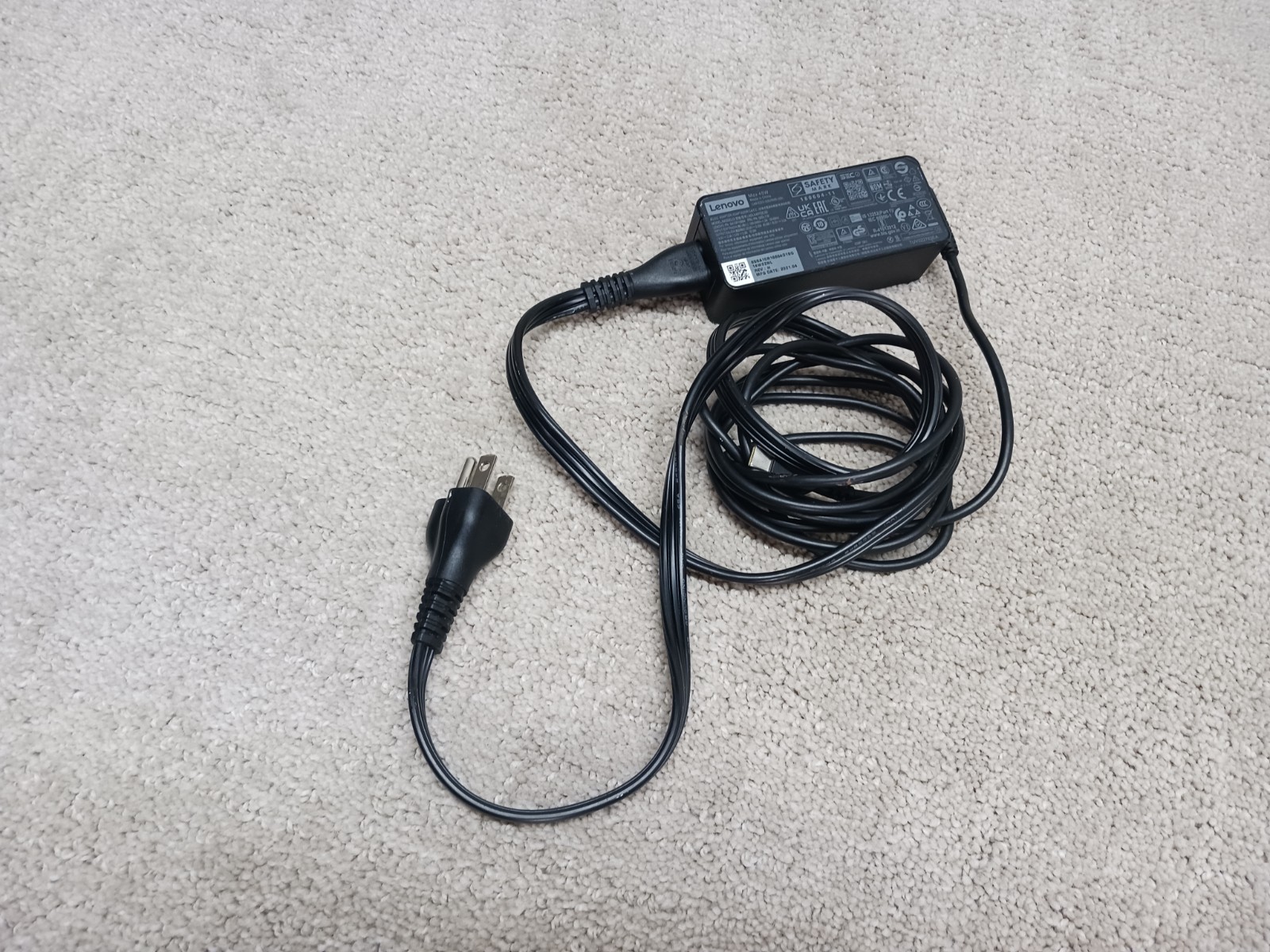 ADLX45YDC3D Lenovo 45W ADAPTER nPFC USB-C 1.8m