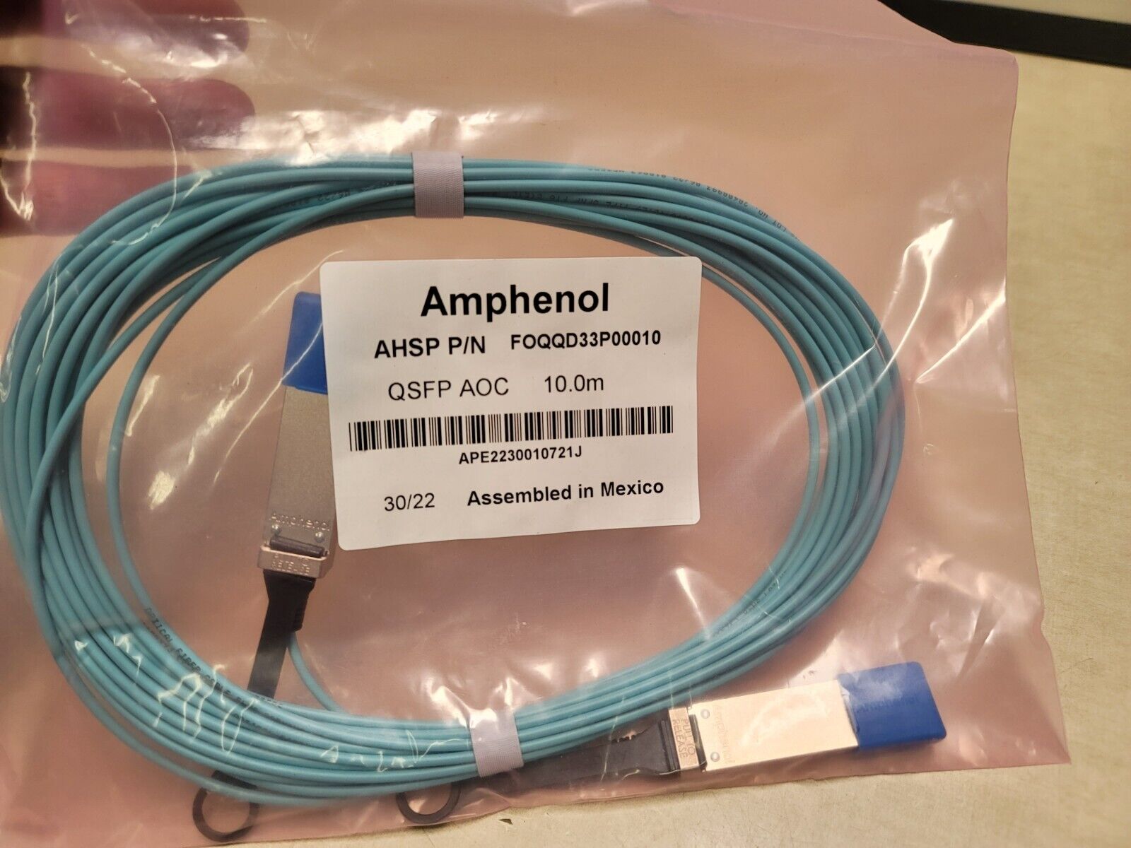 Amphenol QSFP28 AOC 10 Meters High Speed 100G Ethernet OFNP FOQQD33P00010