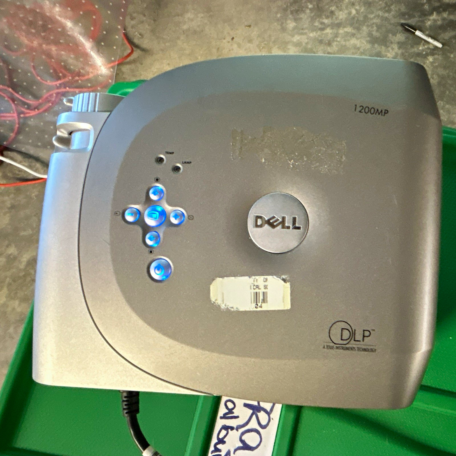 Dell 1200MP DLP SVGA 1500 ANSI Lumens 1500:1 VGA S-Video Speakers Gray