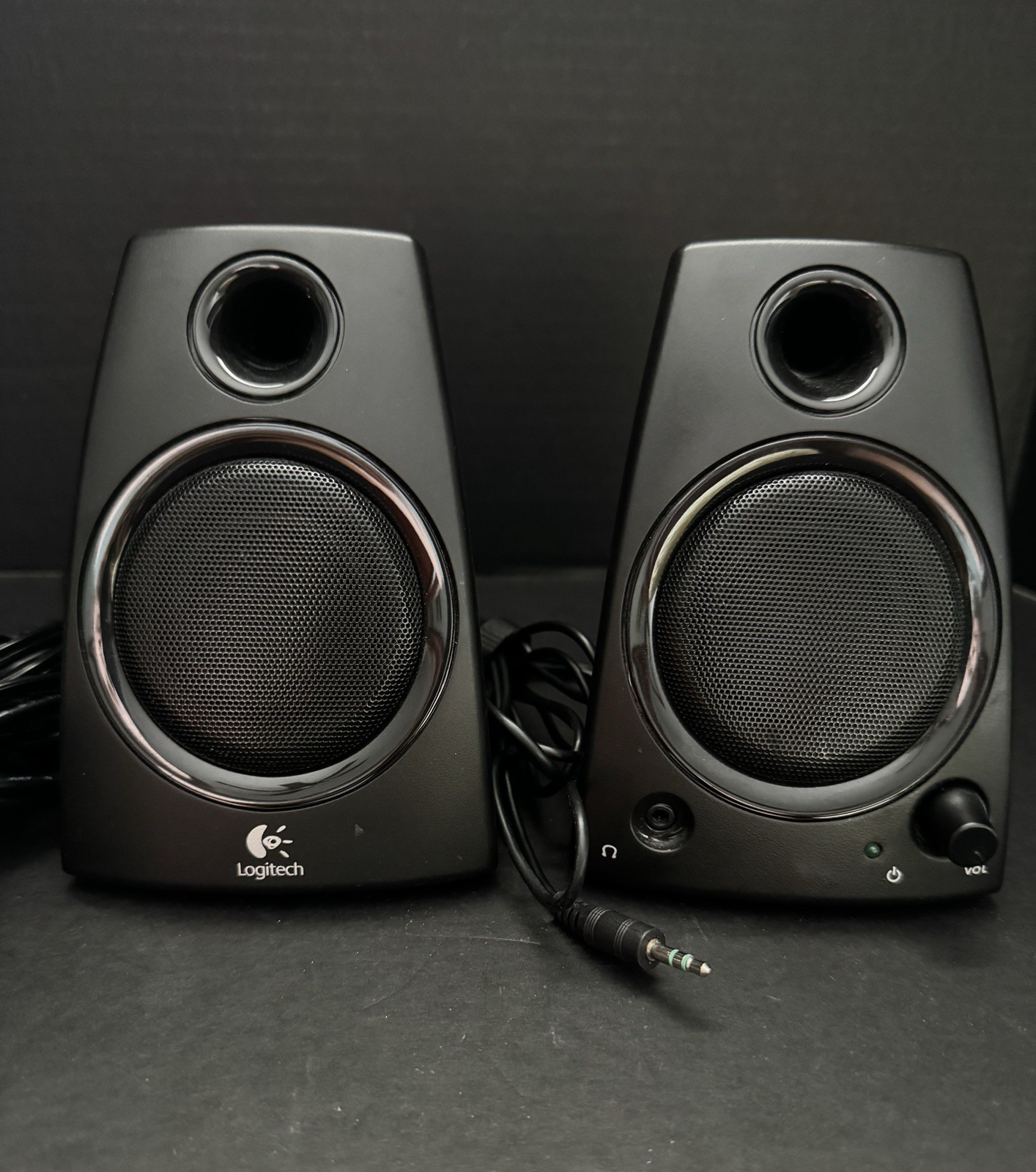 Logitech Z130 Full Stereo Sound 3.5mm Jack Compact Laptop Speakers Tested