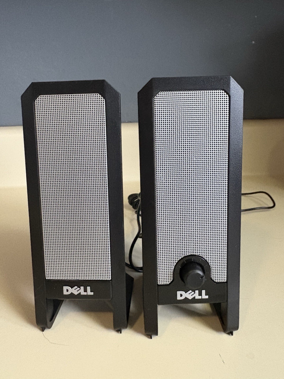 Genuine Dell A225 USB Powered Multimedia Computer Speakers TESTED