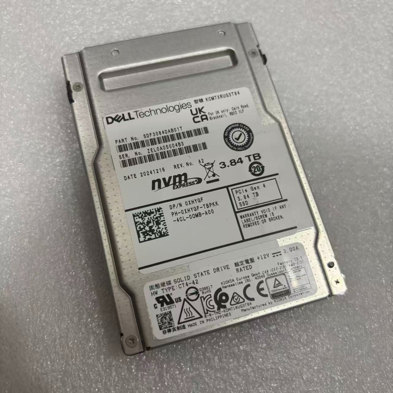 DELL 0XHYGF KCM7XRUG3T84 3.84TB NVME PCIe Gen 4 2.5 in SSD Solid State Drives