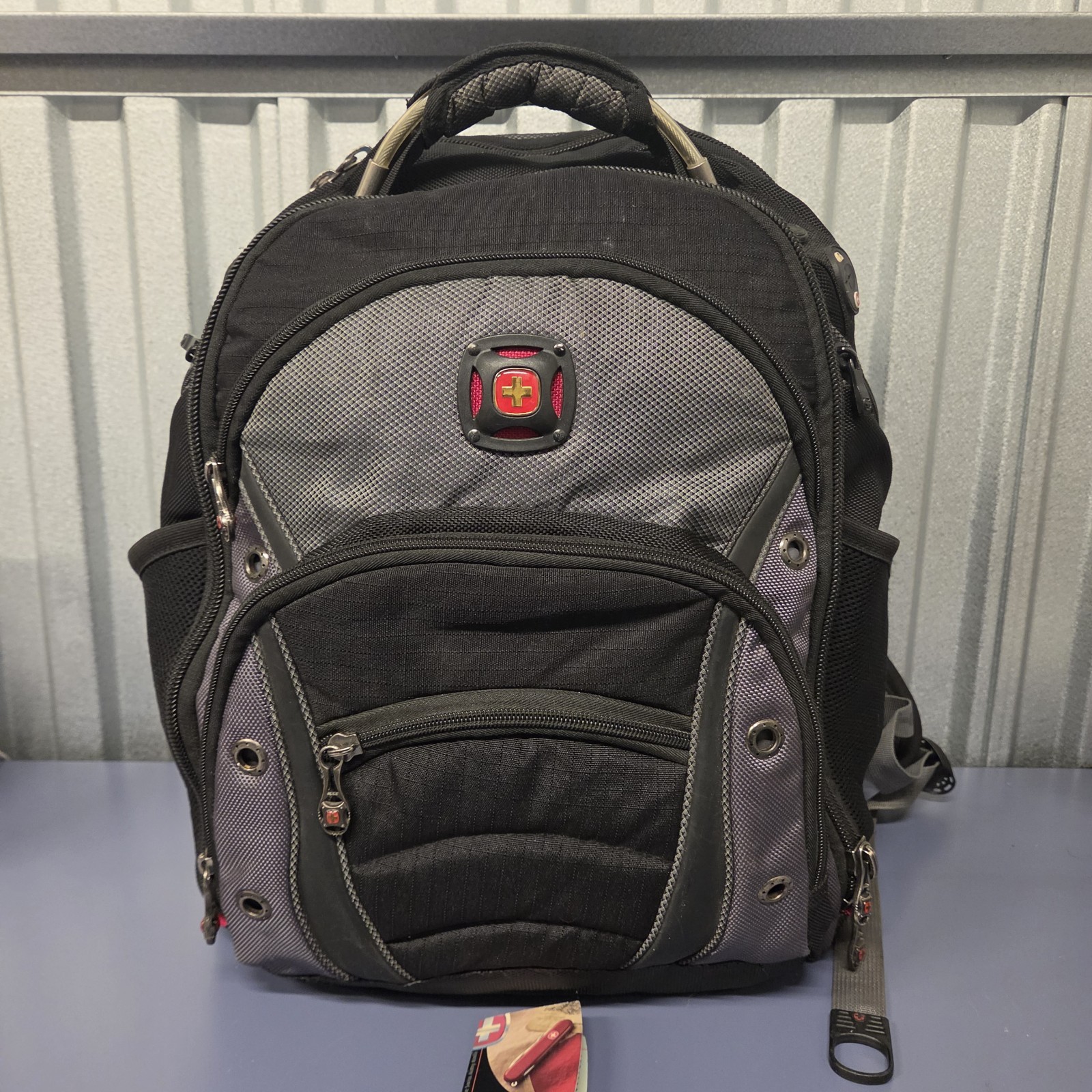 Swiss Gear Wenger Synergy 16" Laptop Backpack, Black/Gray 