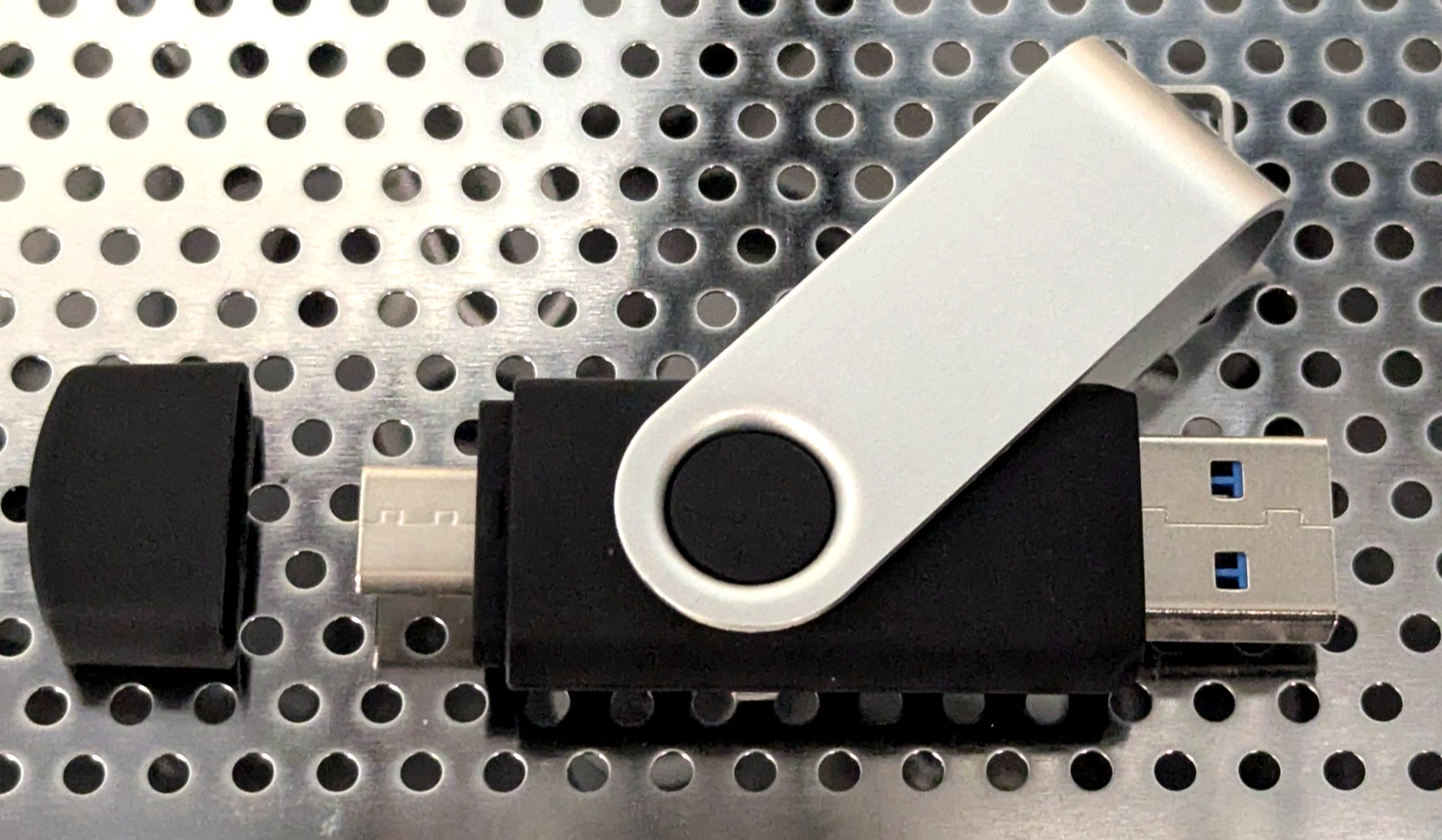 32GB USB 3.0 Dual USB and USB-C Flash Drive Swivel Unbranded  FAT32 Formatted