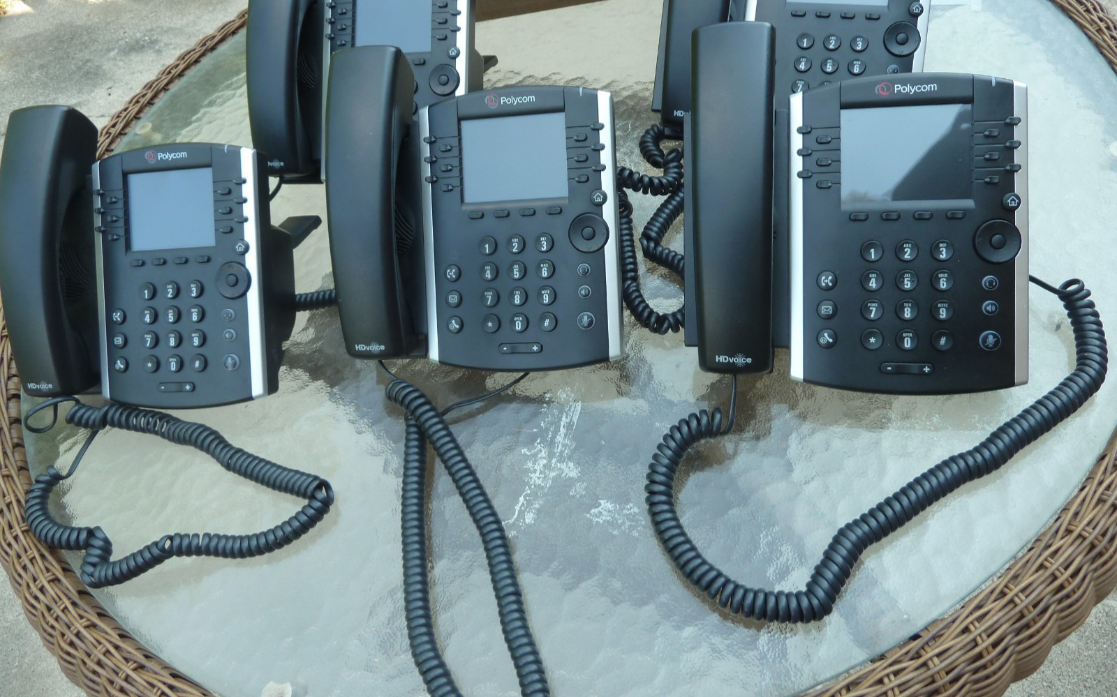 Lot of 3 Polycom VVX 410 IP Phones w/ Stands - CLEAN