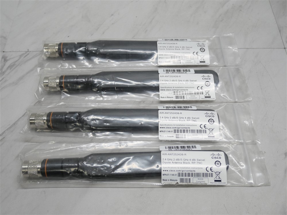 Lot of 4 NEW CISCO AIR-ANT2524DB-R 2.4 GHZ 2 DBI/5 GHZ 4 DBI DIPOLE AC